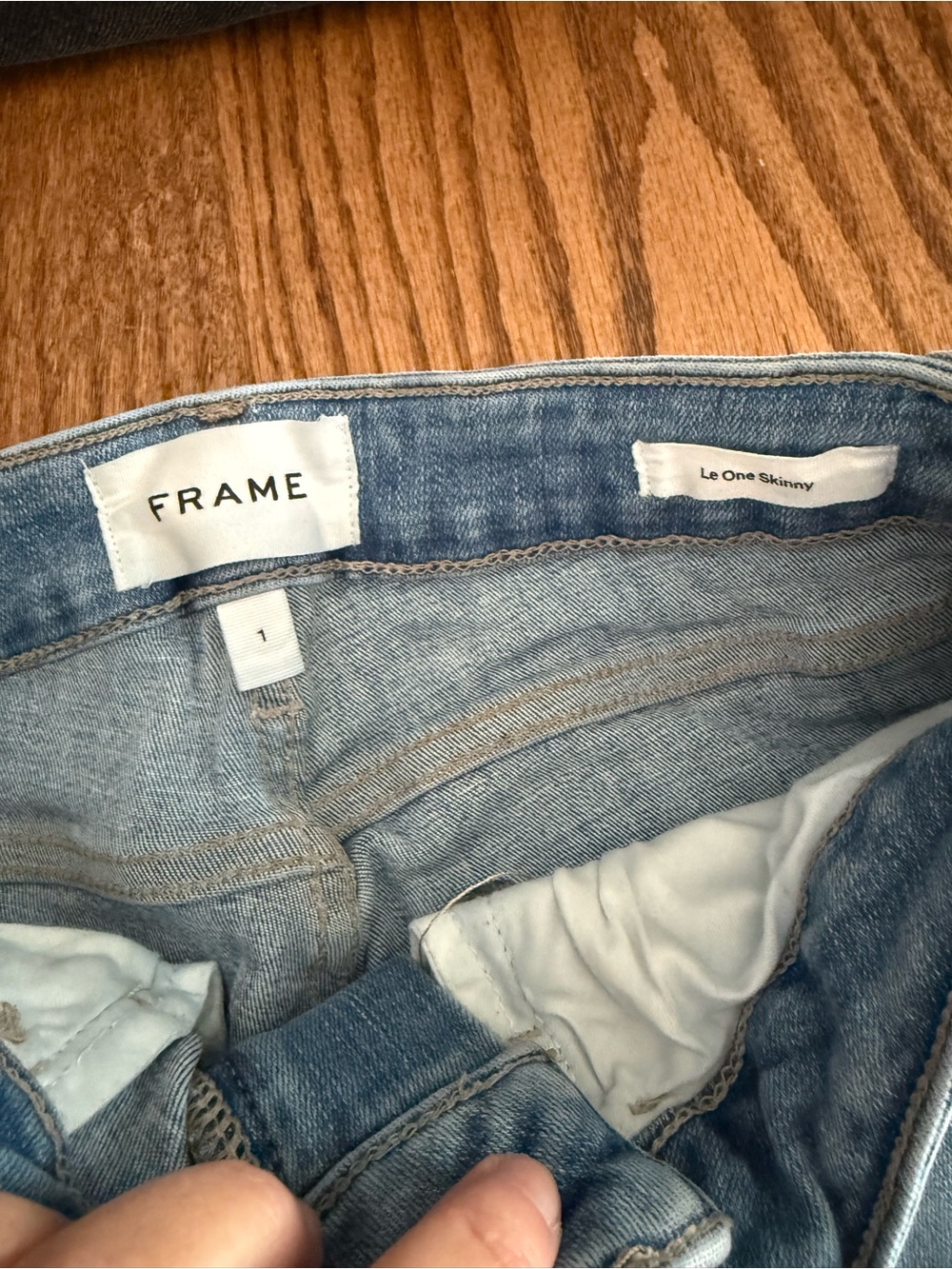 Frame Le One Skinny Jeans